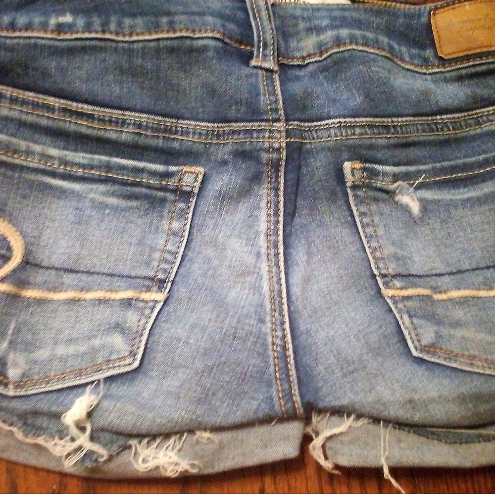 American Eagle Outfitters denim shorts - Picture 2 of 2